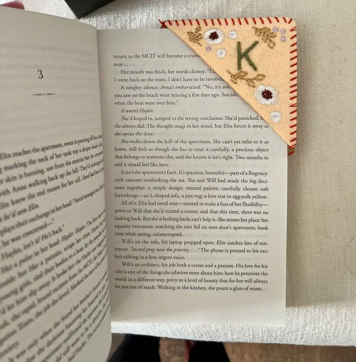 You've Seen Them Commit Countless Crimes Against Book Corners Over The Decades, So Maybe A <a Style="Display:inline;" Href="Https://Www.amazon.com/Personalized-Embroidered-Embroidery-Bookmarks-Accessories/Dp/B0bj6hkpzs?ie=utf8&th=1&linkcode=ll1&tag=bpferret-20&linkid=604922fa9ac2d0734e176a53c8b4adc2&language=en_us&ref_=as_li_ss_tl" Target="_blank"><span Style="Font: Inherit; Color: #d74b1f;"> Personalised Embroidered Bookmark Corner </Span> Can Finally Make Them Stop Folding Pages Over