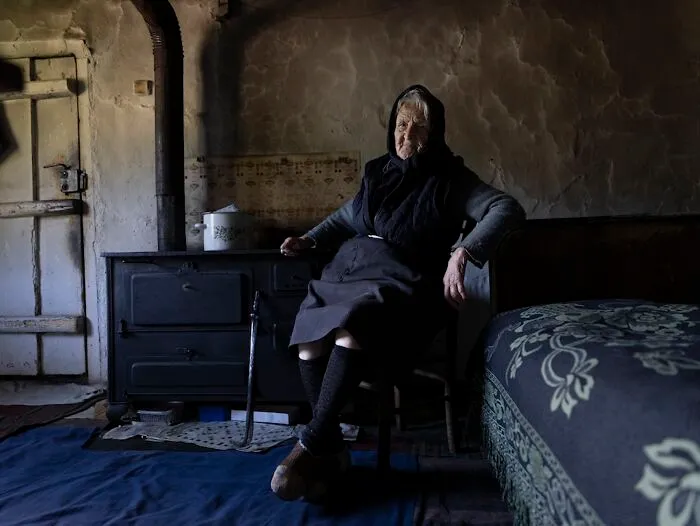 23 Powerful Images Of The World’s Invisible Women, By Michele Zousmer