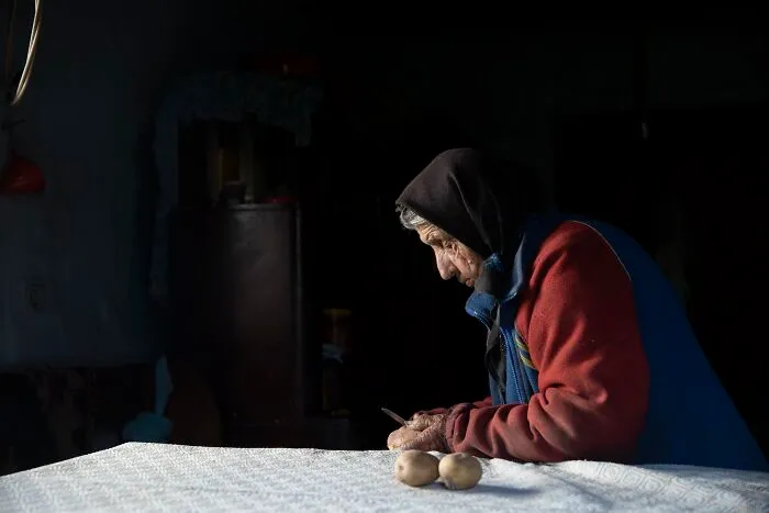 23 Powerful Images Of The World’s Invisible Women, By Michele Zousmer