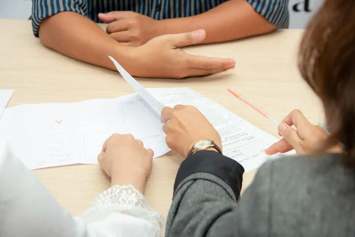 30 People Share Their Most Unhinged And Chaotic Job Interview Tips