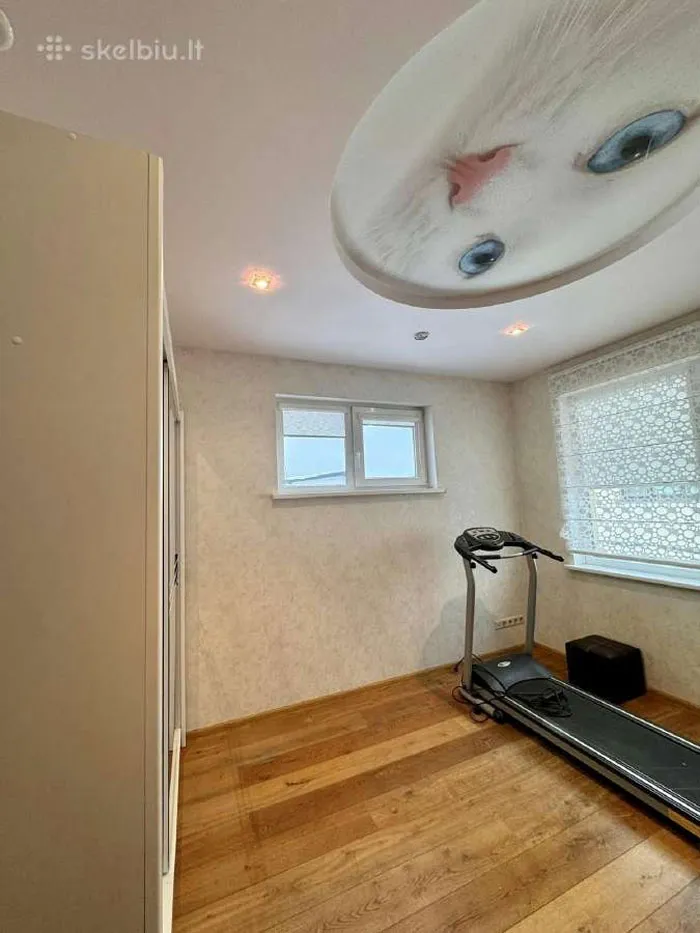 This Facebook Page Shares Cringe-Worthy Real Estate Listings That Somehow Made It To Market (New Pics)