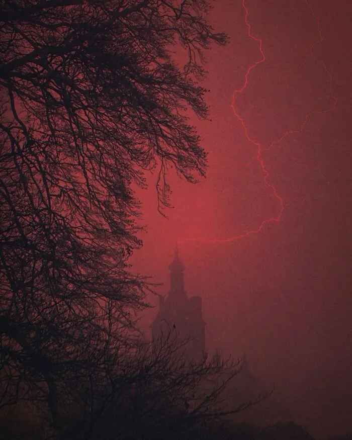 Ethereal Photography That Captures The Beauty Of Darkness And Nostalgia (49 Pics)