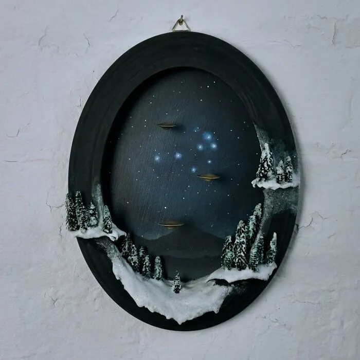 Artist Builds Fantastical Dioramas That Look Straight Out Of A Sci-Fi Fairytale (50 Photos)