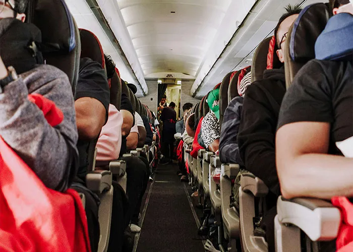 30 Outrageous In-Flight Moments That Made Everyone Regret Boarding