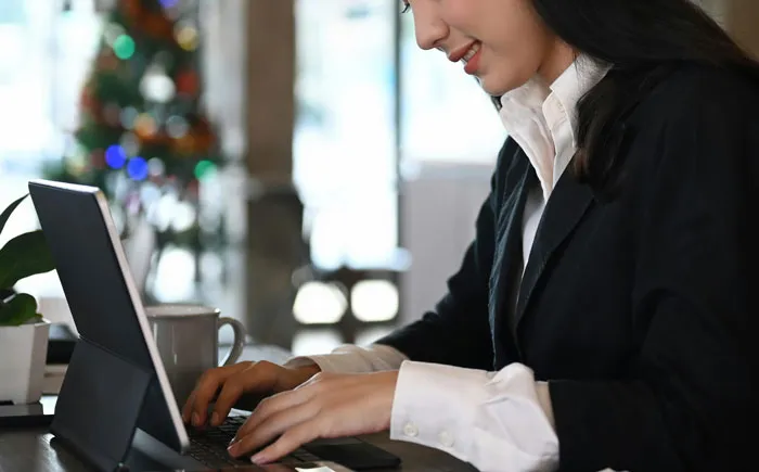 30 Unethical Work Hacks That Absolutely No One Should Ever Try