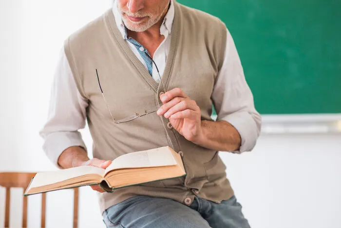 50 People Share The Most Unhinged Drama That Happened At Their High School