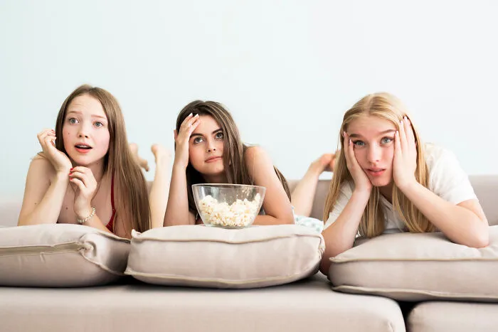 50 People Share The Most Unhinged Drama That Happened At Their High School