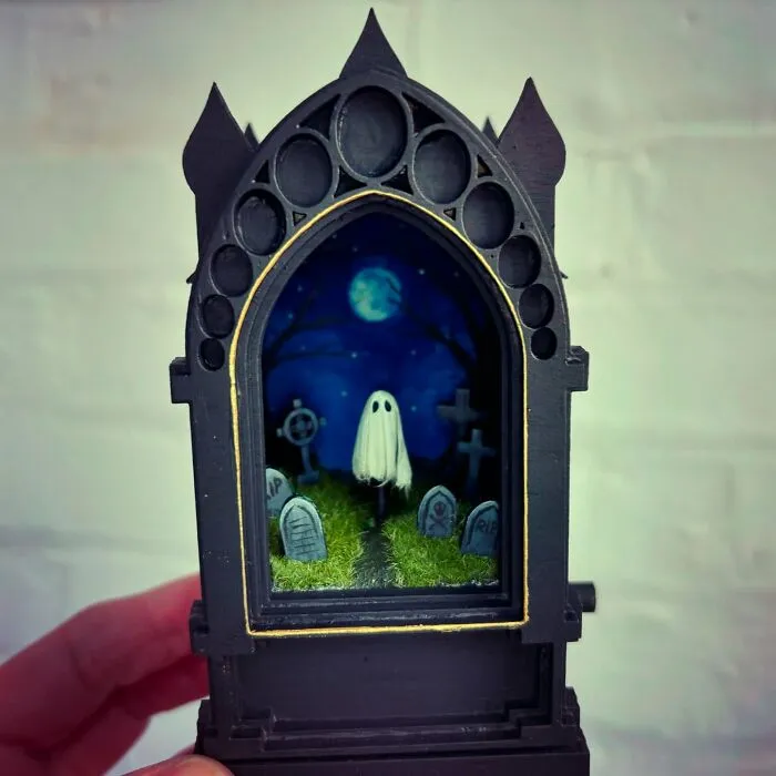 Artist Builds Fantastical Dioramas That Look Straight Out Of A Sci-Fi Fairytale (50 Photos)