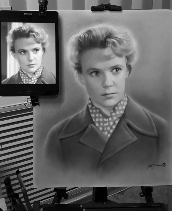 28+ Years Of Experience Shows In This Artist’s Portraits Of People He Drew (30 New Pics)
