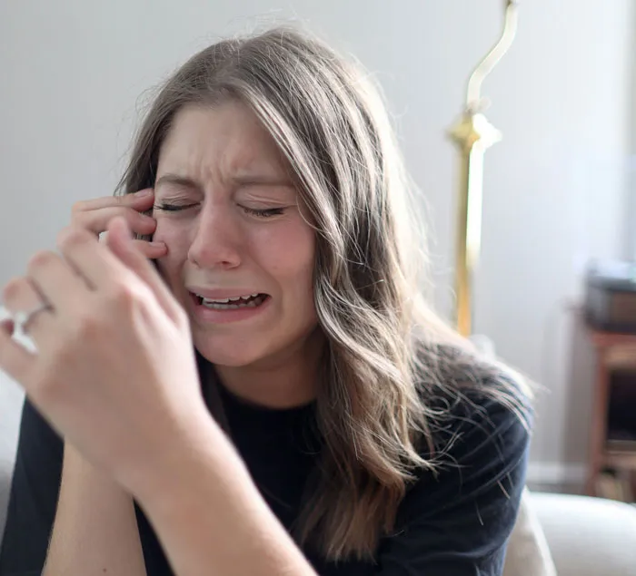 40 Relationships That Crumbled After One Eye-Opening Moment
