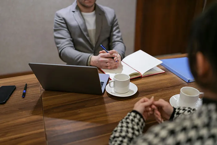 30 People Share Their Most Unhinged And Chaotic Job Interview Tips