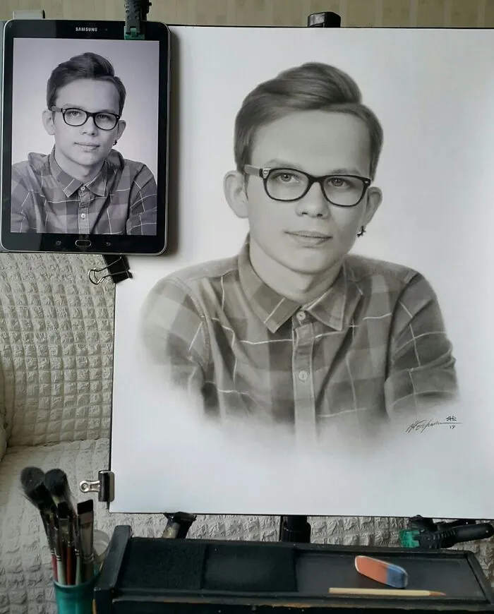 28+ Years Of Experience Shows In This Artist’s Portraits Of People He Drew (30 New Pics)