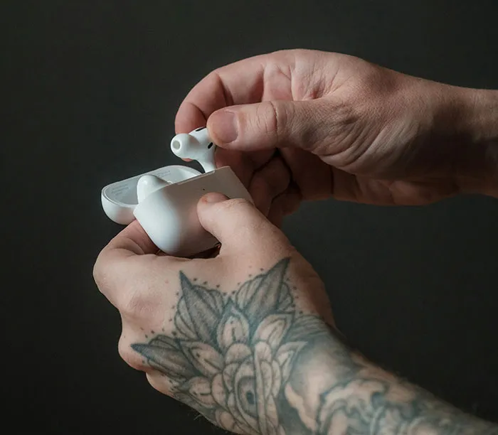 30 People Share Things That Are Not Worth It Or Even Dangerous To Buy Secondhand