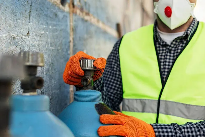 30 Seemingly Trivial Bits Of Info That Could Save Your Or Someone Else’s Life One Day