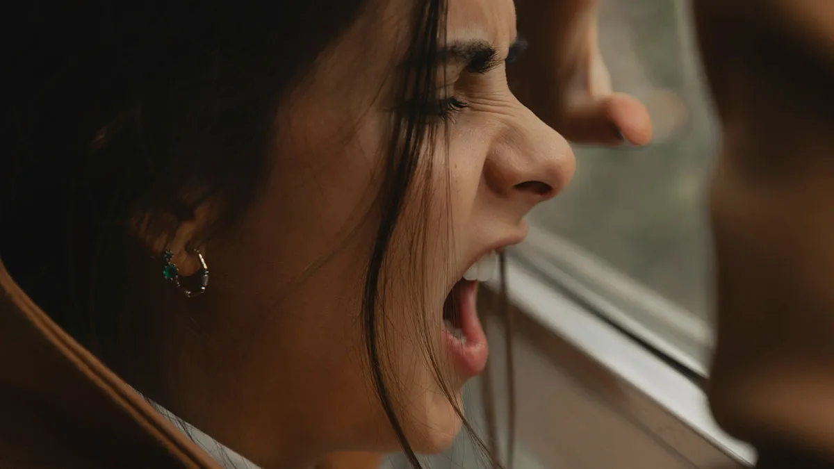 22 Women Whose Delusional Behavior Left People Speechless