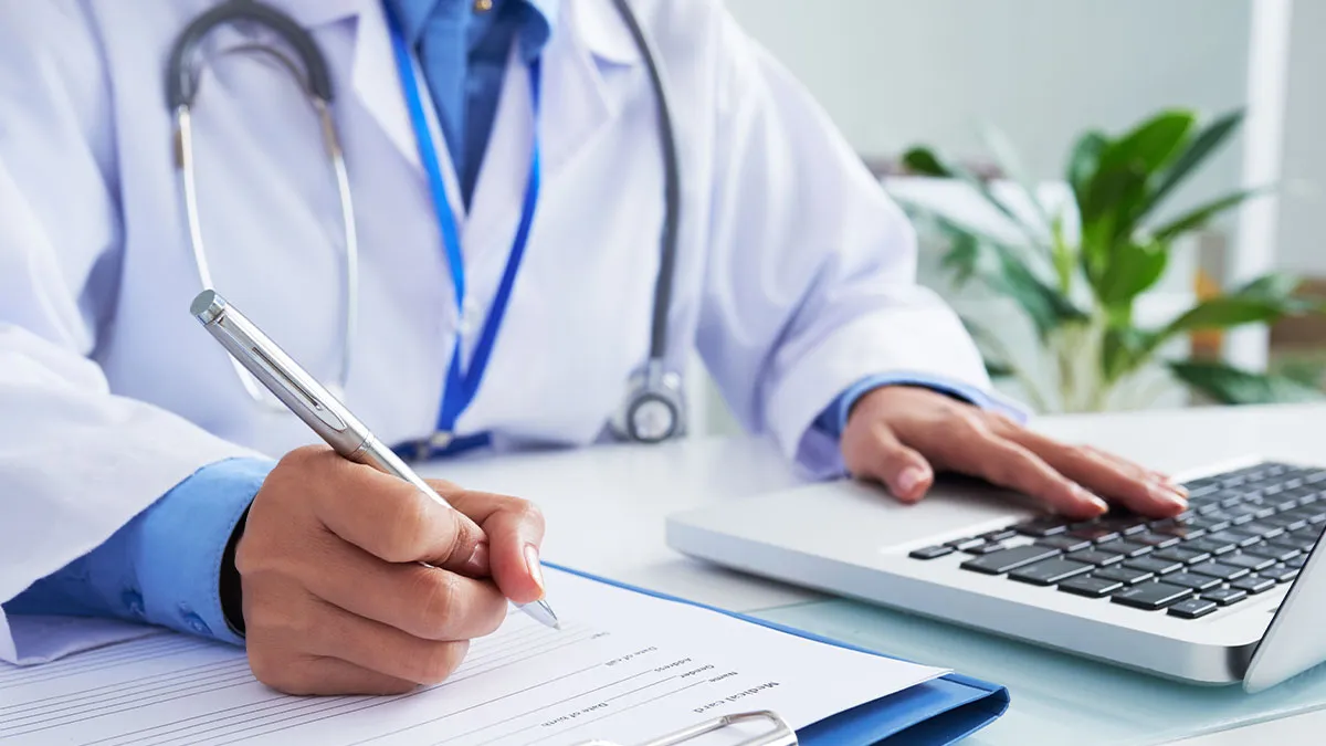 Woman Notices Something Off About BF’s Undiagnosed Chronic Pain: “I'm Starting To Question Things”