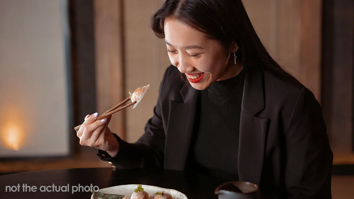 Woman Starts Mocking Sister's Eating Habits Right At The Table During Family Gathering, Drama Ensues