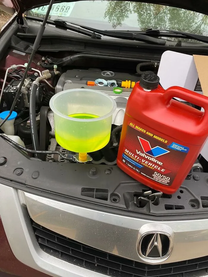 <a style="display:inline;" href="https://www.amazon.com/MaxLife-Valvoline-Universal-Antifreeze-Coolant/dp/B0033QQ50M?ie=UTF8&th=1&linkCode=ll1&tag=bphamster-20&linkId=ae9823e1410cae1ed3ef44e36b990b48&language=en_US&ref_=as_li_ss_tl " target="_blank"> "Generally speaking: oil, <span Style="Font:inherit;color:#d74b1f;">antifreeze/water jug</Span>, decent jack, emergency cash stash, something to drink." - <span Style="Font:inherit;color:#808080"> Nero-Danteson</Span>