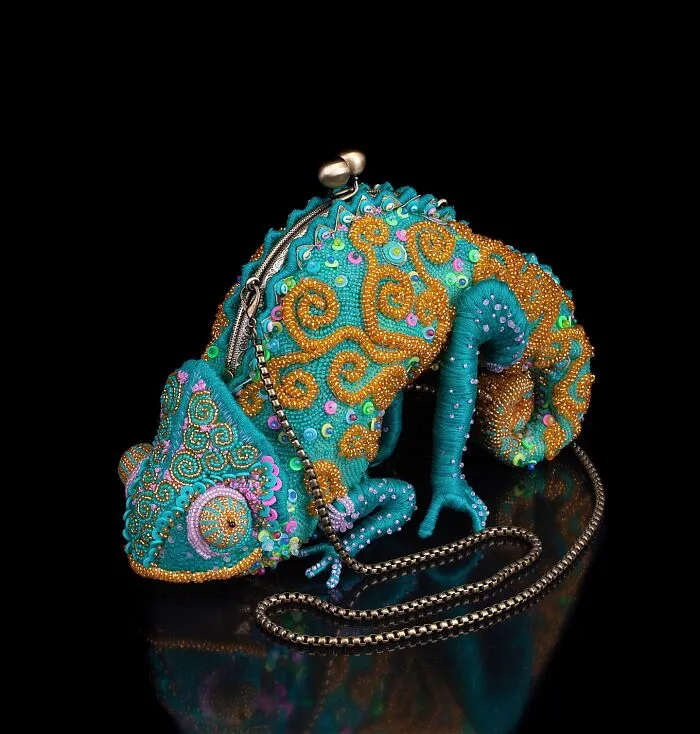 Hand-Embroidered Bag Alena Kova