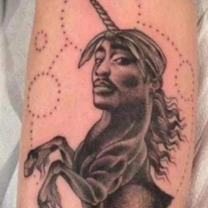 33 Personas que no se dan cuenta de lo horribles que son sus tatuajes (nuevas imágenes)