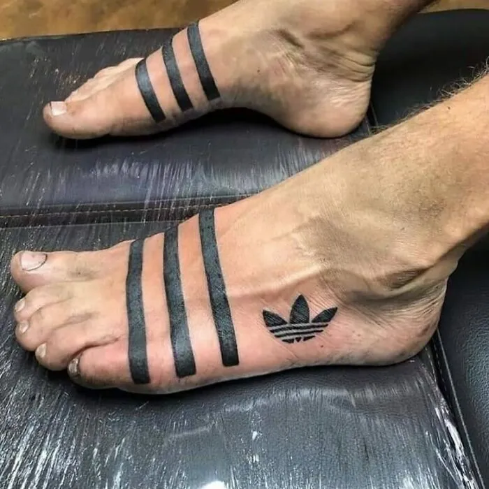 33 Personas que no se dan cuenta de lo horribles que son sus tatuajes (nuevas imágenes)
