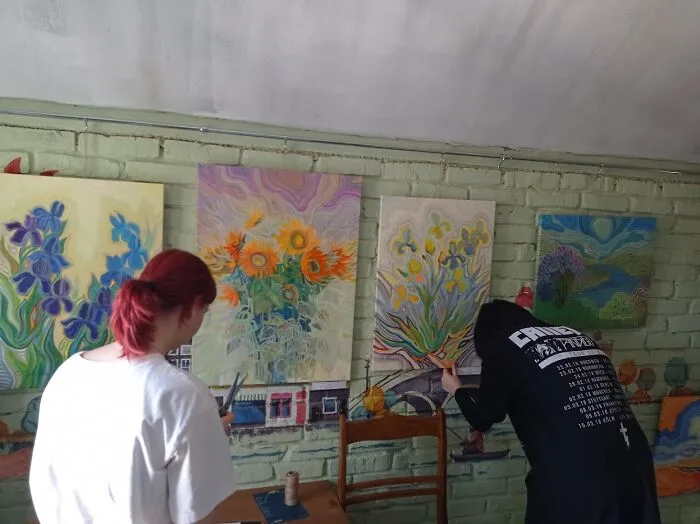 I Paint Thousands Of Lines In Every Piece, Here’s How They Turn Into Stories On Canvas (22 Pics)