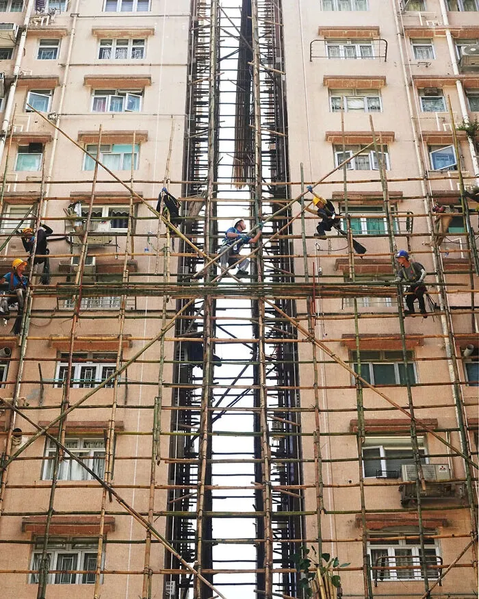 My Photos Showcase The Undeniable Skills Of This High-Risk Profession In Hong Kong (22 Pics)