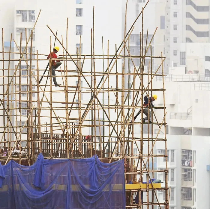 My Photos Showcase The Undeniable Skills Of This High-Risk Profession In Hong Kong (22 Pics)