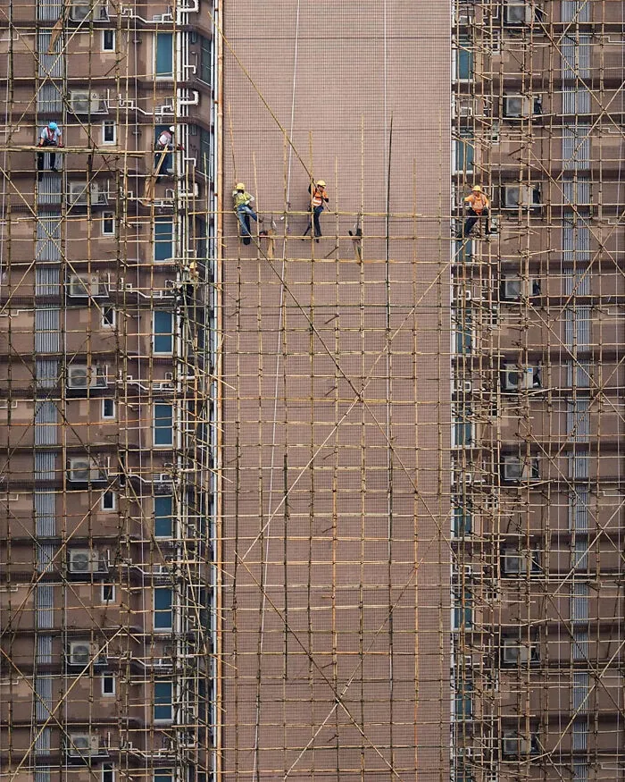 My Photos Showcase The Undeniable Skills Of This High-Risk Profession In Hong Kong (22 Pics)