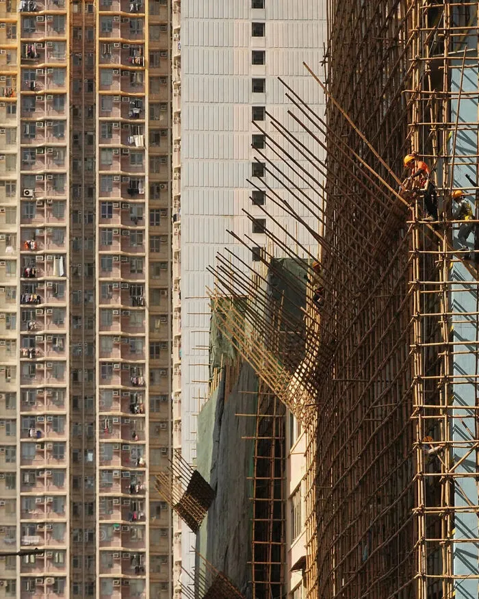My Photos Showcase The Undeniable Skills Of This High-Risk Profession In Hong Kong (22 Pics)