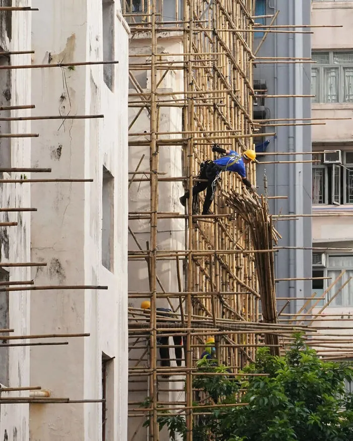 My Photos Showcase The Undeniable Skills Of This High-Risk Profession In Hong Kong (22 Pics)