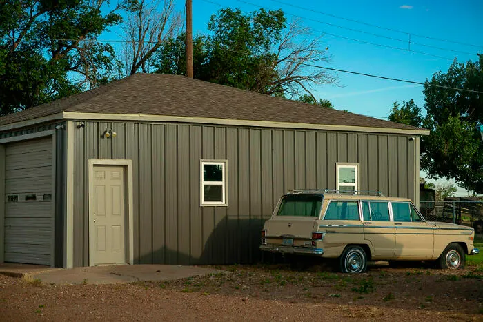 I Took 16 Photos On The Remains Of Route 66 To Capture Human Connection Through Abandoned Spaces