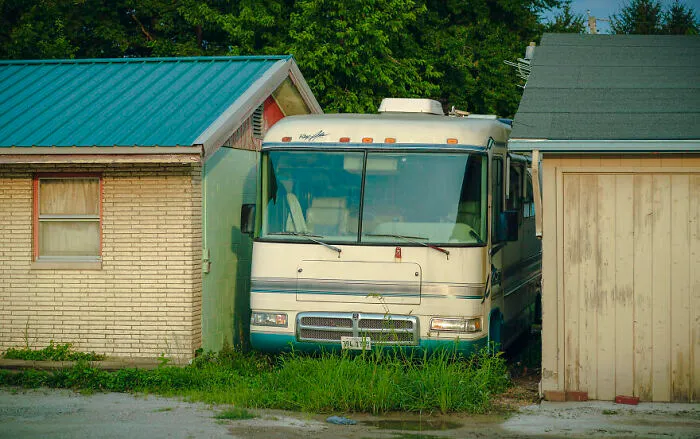I Took 16 Photos On The Remains Of Route 66 To Capture Human Connection Through Abandoned Spaces