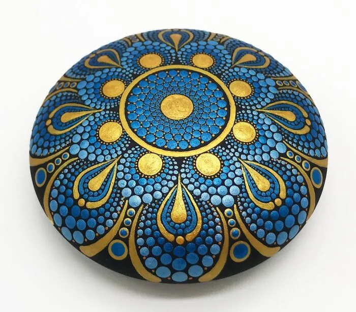 This Artist Transforms Ordinary Stones Into Hypnotic Mandala Masterpieces (50 Pics)