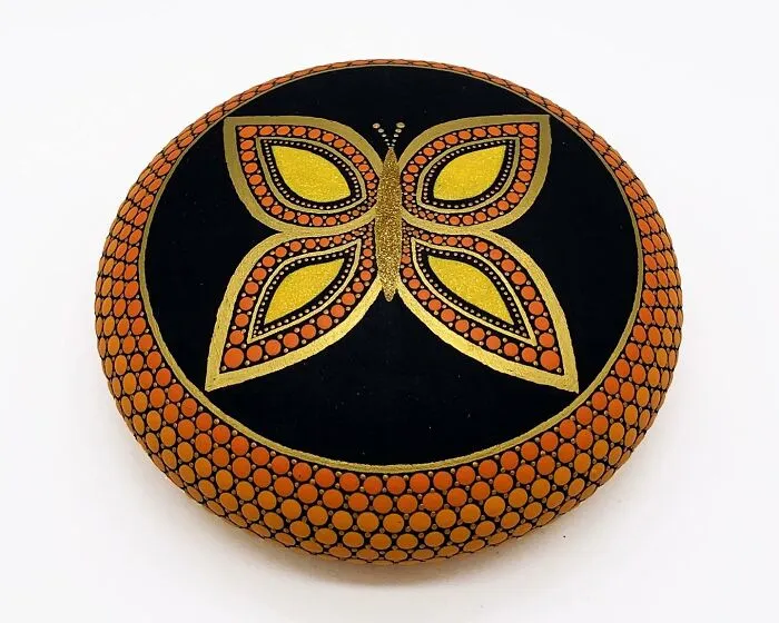 This Artist Transforms Ordinary Stones Into Hypnotic Mandala Masterpieces (50 Pics)