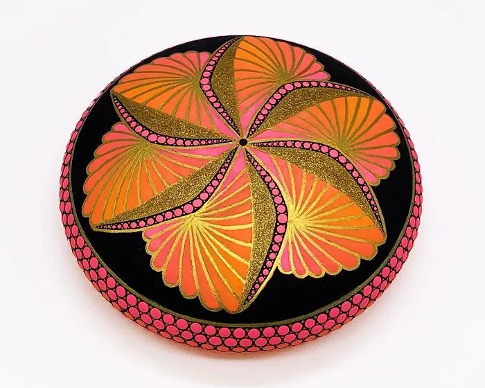 This Artist Transforms Ordinary Stones Into Hypnotic Mandala Masterpieces (50 Pics)