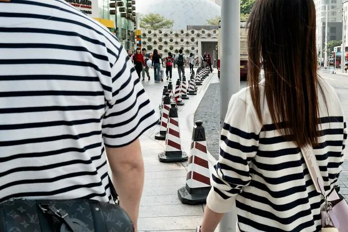 34 Lucky Coincidences Captured In The Streets By This Photographer (New Pics)