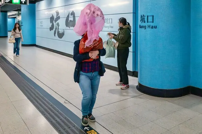 34 Lucky Coincidences Captured In The Streets By This Photographer (New Pics)