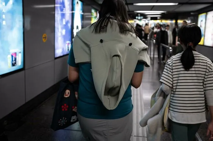 34 Lucky Coincidences Captured In The Streets By This Photographer (New Pics)