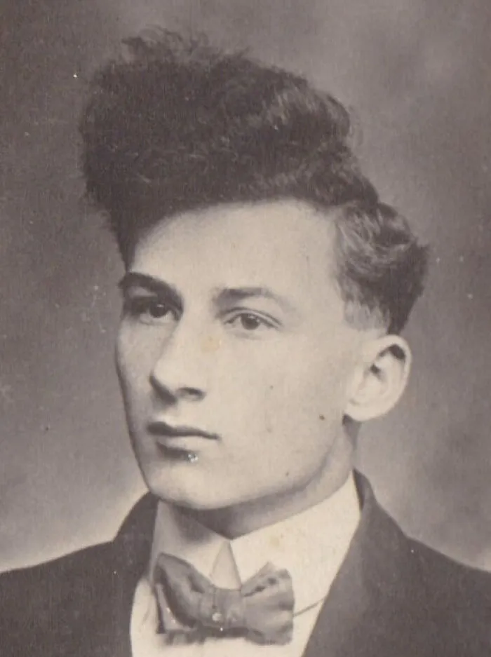 44 Outrageous Vintage Hairstyles That Required Serious Commitment