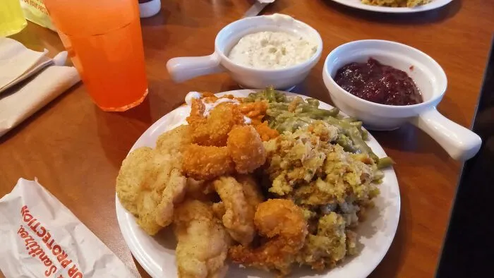 30 Chain Restaurant Employees Share Industry Secrets Most Of The Customers Don't Know About