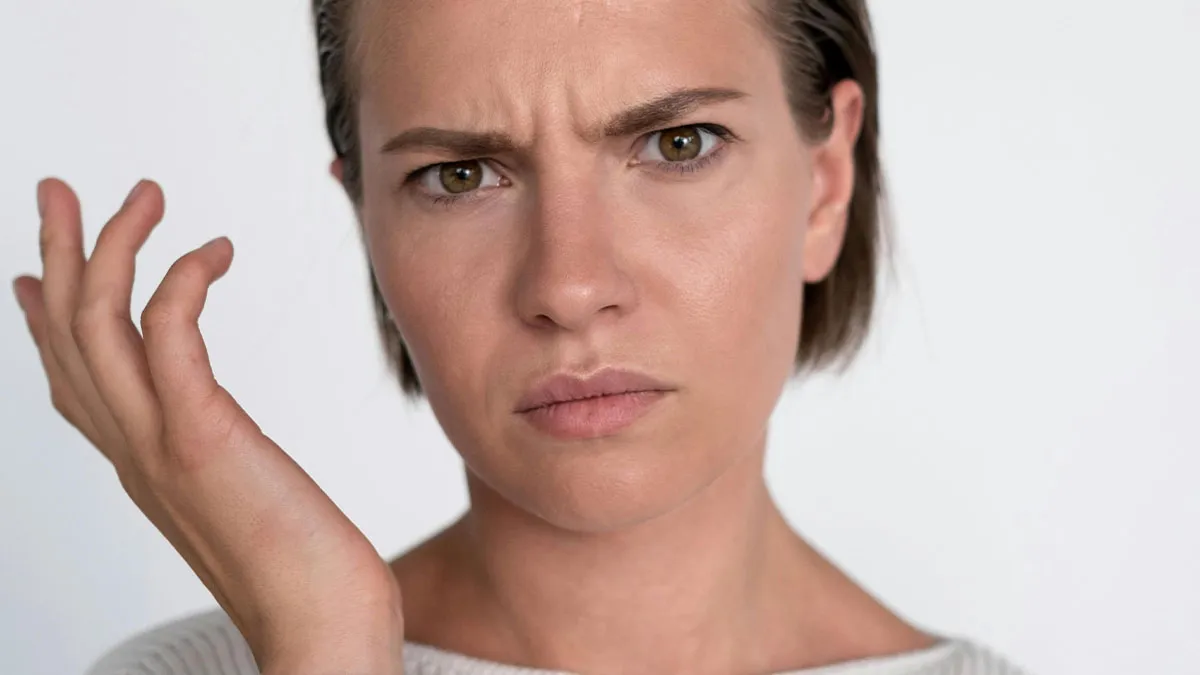 Woman Has Had Enough Of Bully Joking About Her Intimate Life, Claps Back In Front Of His Family