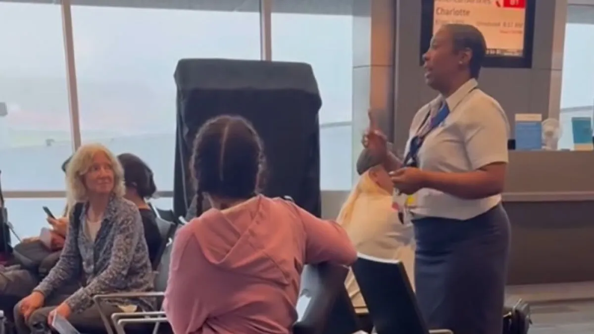 "Dope" Airlines Worker Gives Epic Speech To Frustrated Passengers After 8-Hour Delay
