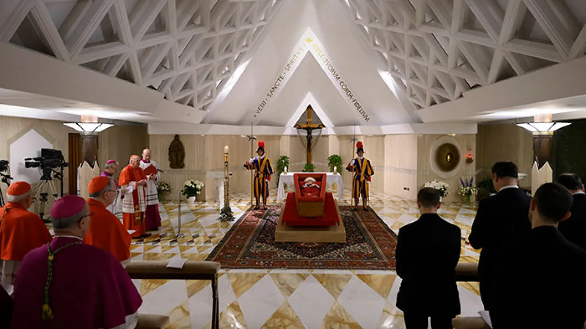 “Not Sure We Needed To See That”: Vatican Stuns With Open Coffin Photos Of Pope Francis