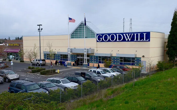 These 30 Companies Screwed Around, Found Out, And Lost Customers Forever