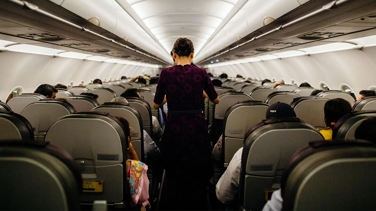 30 Outrageous In-Flight Moments That Made Everyone Regret Boarding