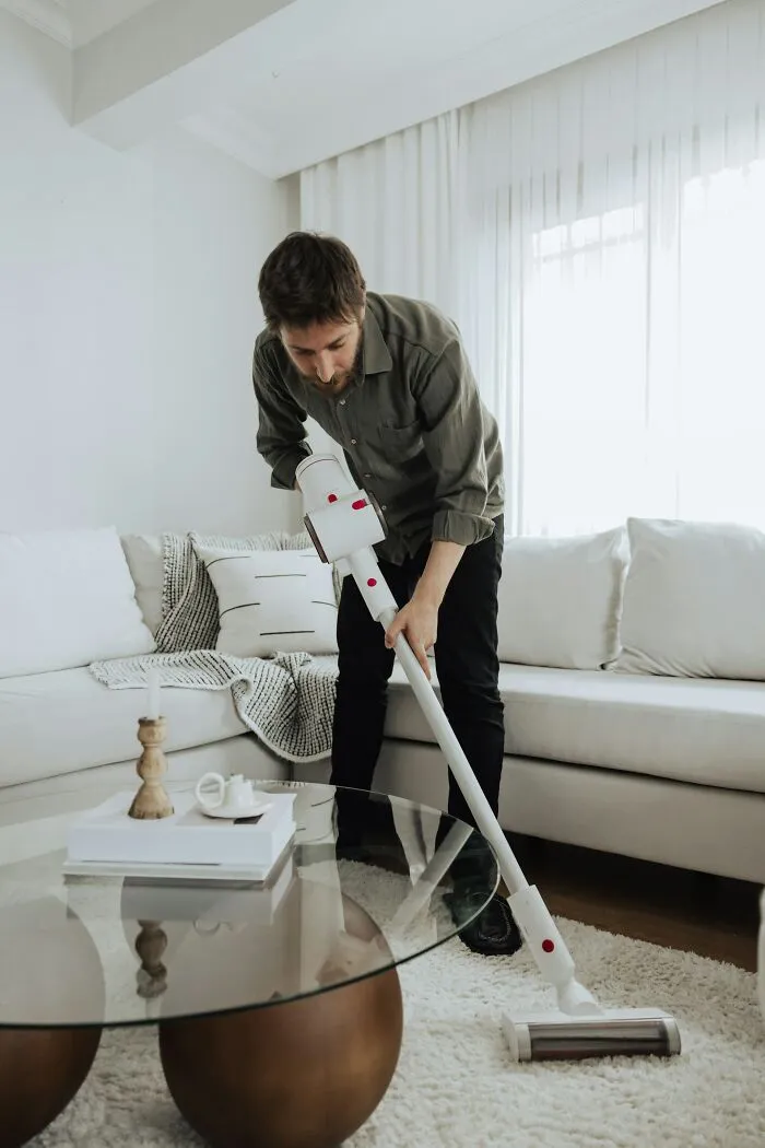 “Making The Bed Everyday Is Useless:” 45 Cleaning Prerequisites That People Have Sworn By