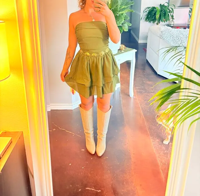 Twirl, Dance, And Vibe Out In This <a Style="Display:inline;" Href="Https://Www.amazon.com/Cider-Womens-Summer-Cocktail-Dress/Dp/B0ctp9kmx1?ie=utf8&linkcode=ll1&tag=bponion-20&linkid=a2e6cd5b455a5c3718b196a802de9258&language=en_us&ref_=as_li_ss_tl" Target="_blank"><span Style="Font: Inherit; Color: #d74b1f;"> Light And Versatile Dress</Span> That's As Carefree As A Summer Festival Afternoon