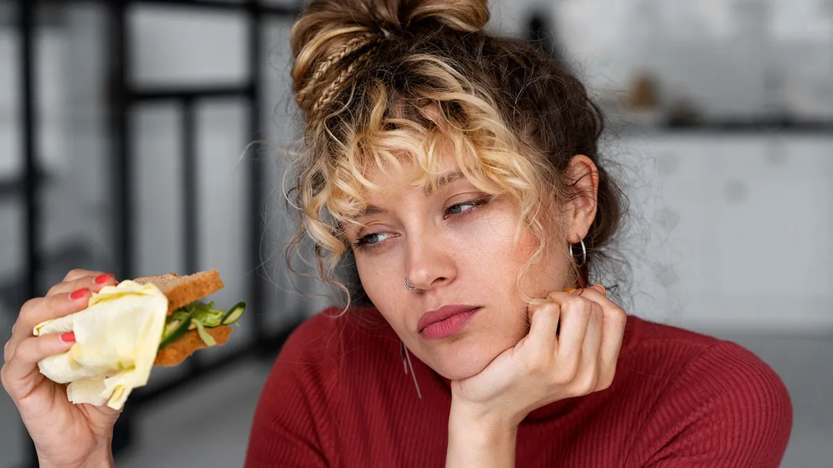 Man Shocked As Fiancée Leaves Over Forgotten Allergy And Wrong Sandwich, People See Deeper Issue