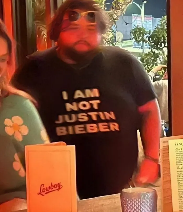30 Camisetas tan divertidas como ridículas que quizá no habría que ponerse en público
